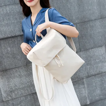 

Korean version of the canvas shoulder female bag 2020 new fashion wild student large capacity school bag travel bag