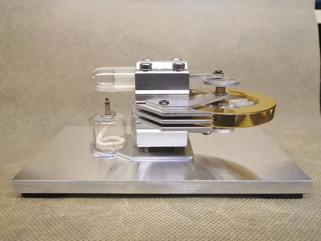 Air-cooling Engines Stirling Engine Model Steam Machine Popularization of Science Experimental Teaching Equipment Birthday Gift