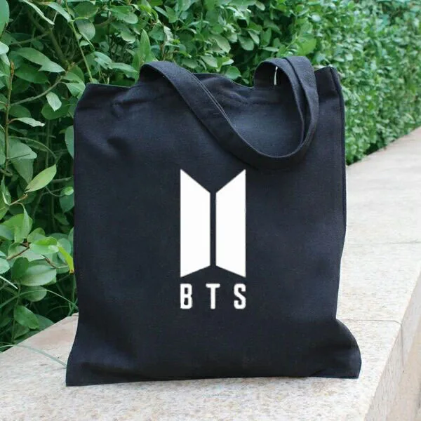 Bts bulletproof сумка на плечо для мальчиков сопутствующие товары tj heng Min yun его знаменитый стиль Холщовая Сумка черно-белая с рисунком S