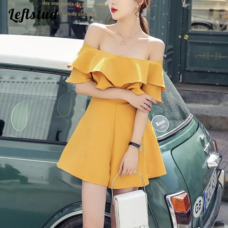 Combinaison femme 2022 spring French double layer ruffle jumpsuit off-shoulder one-word collar sexy solid shorts women bodysuit