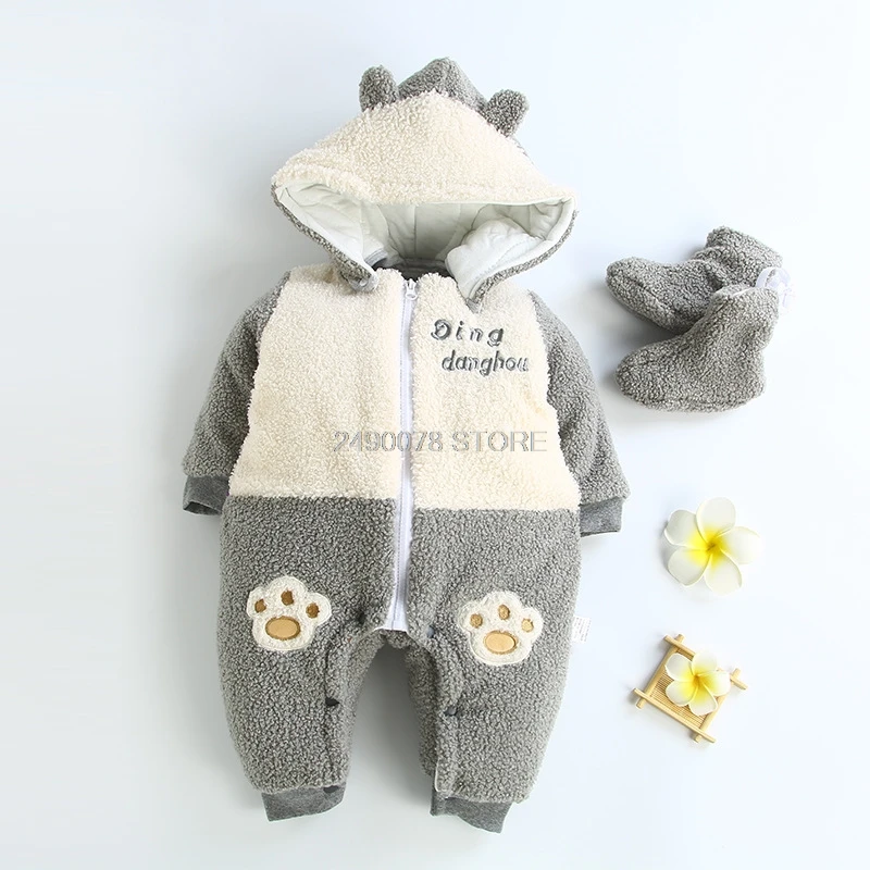 romper with shoes Детские комбинезоны для новорожденных; зимние толстые теплые носки из хлопка для младенцев; сезон весна 1 год на день рождения Одежда для маленьких мальчиков и девочек: комбинезон+ шапочка+ обувь, комплект одежды из 3 предметов - Цвет: romper with shoes