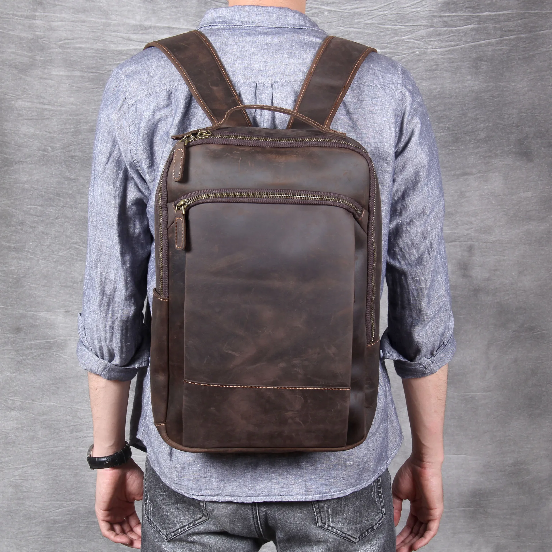 

2019 Men's Brand Designer Vintage Backpack Crazy Horse Leather Handmade Daypack Large Capacity Casual Rucksack Backpack Bolsa