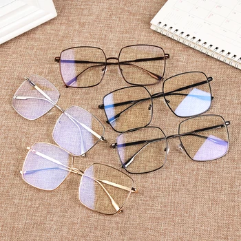 

1Pcs 2019 New Fashion Square Clear Glasses WomenOversized Eyewear Spectacle Frames Transparent Oculos Eyeglasses Fake Glasses