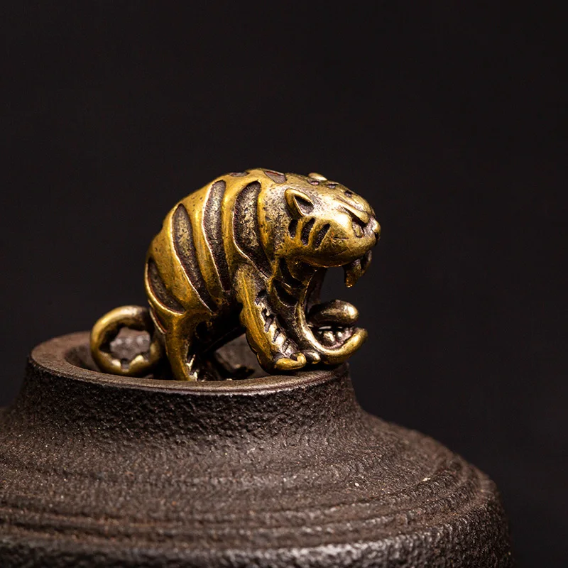 big mouth tiger pendant (10)