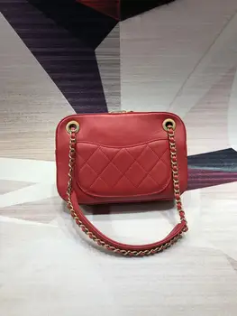 

Luxury trendy fashion ladies handbag, luxurious design, ladies leather shoulder bag, crossbody bag