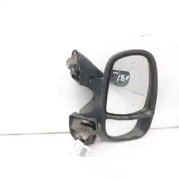 

010022 RIGHT REARVIEW RENAULT TRAFIC CLOSED BOX (AB 4.01)