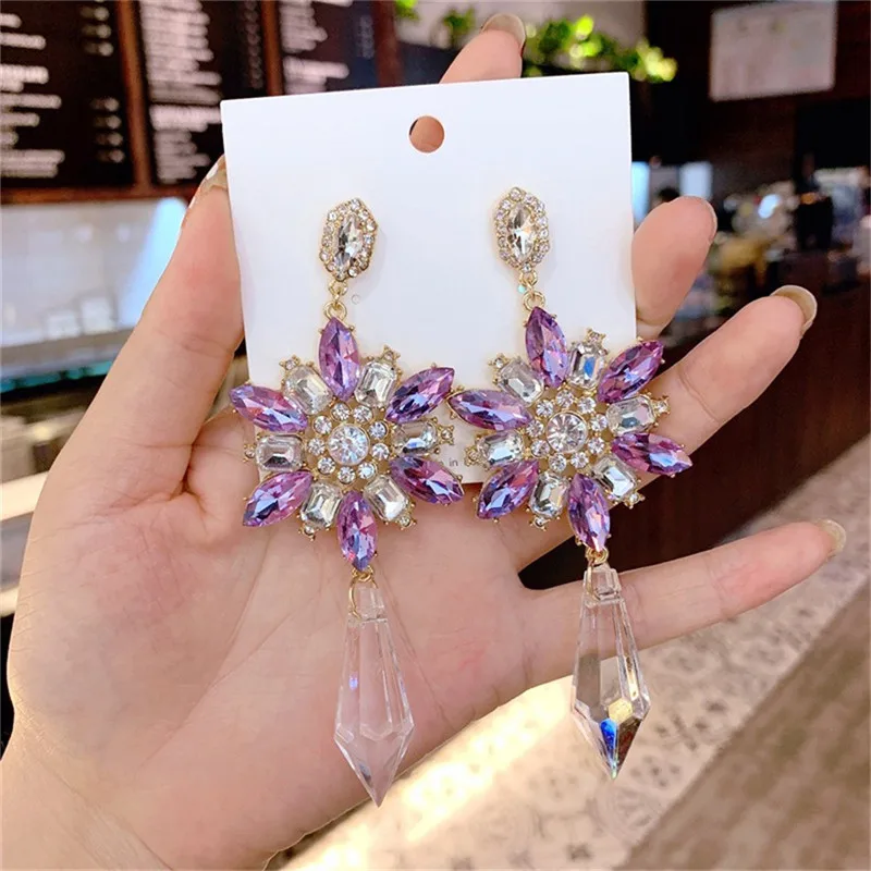 

Korean Version of The New Baroque Style Retro Crystal Tassel Pendant Earrings Ladies Elegant Pearl Rhinestone Earrings Jewelry