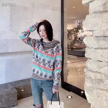 

2019 New Autumn Beautiful Knitted Printed Women Sweater