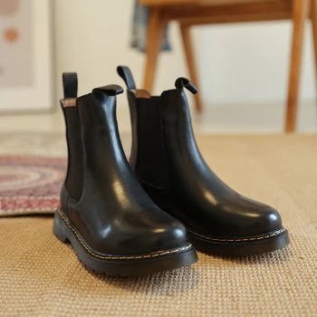 

Natural Grace 2020 Autumn cigarette boots New ins trendy Chelsea booties Women's British style leather Martin boots