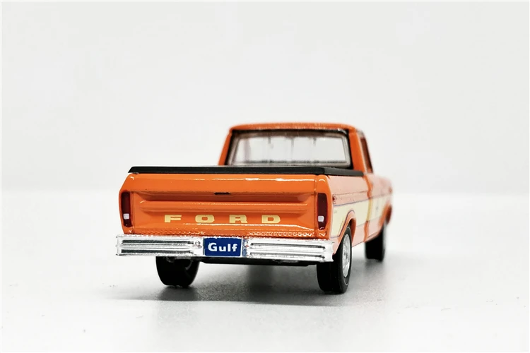 Greenlight 1: 64 Ford F-100 пикапа оранжевый 1976 Галф работает на пустой без коробки