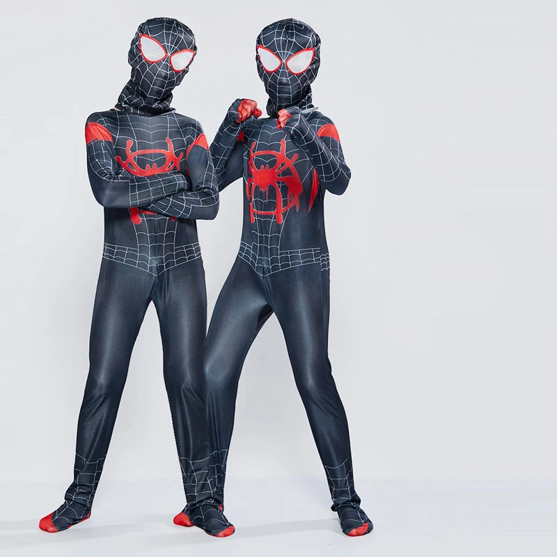 12113396881_1972617667