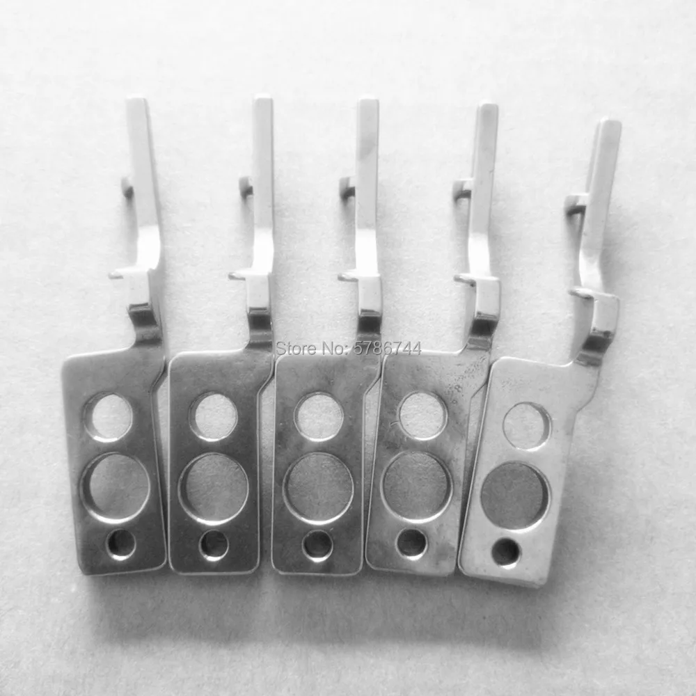 

91-262214-05 Rotating hook positioning finger for 1051 1053 1180 1181 1183 2481 2483 3586 MA2081 2083 PFAFF sewing machine parts