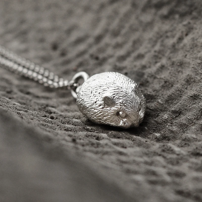 

Originally hand-designed 925 pure silver lovely little fat hamster Girl Pendant