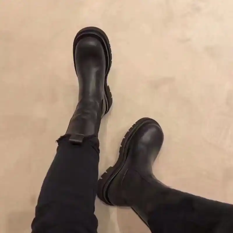 chelsea boots fat legs