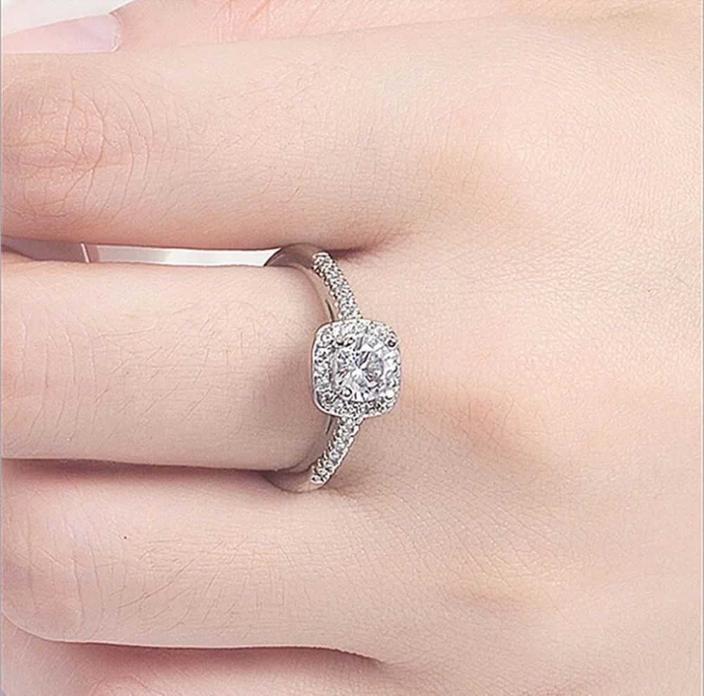 CLY9080140110_0240515973821401221