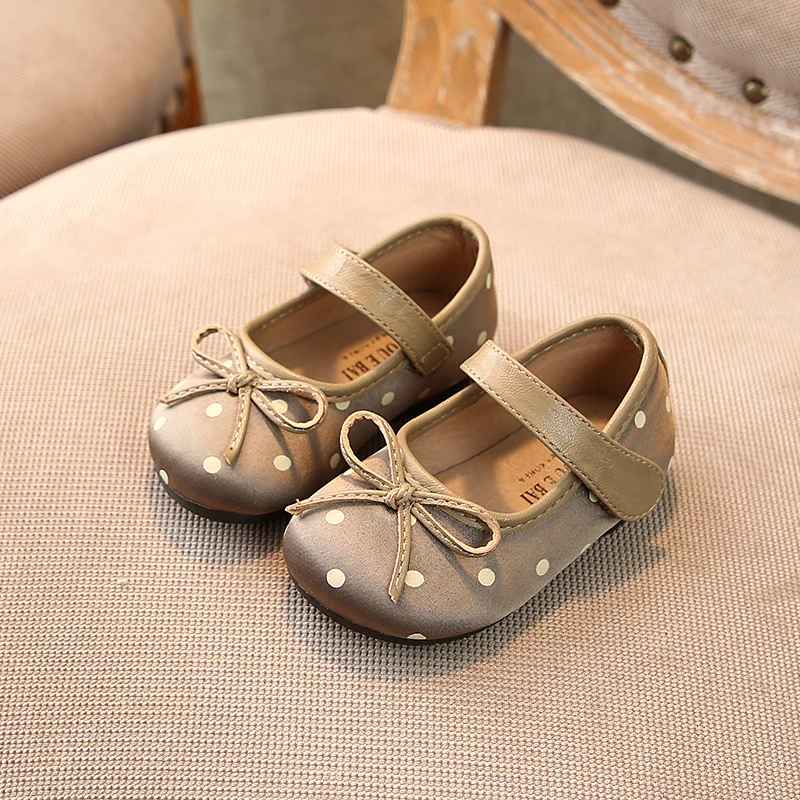 Kids Bsby Girls First Walkers Lovely Leather Single Shoes with Dot Print Flat Casual Shoes 2020 New DesignS X458