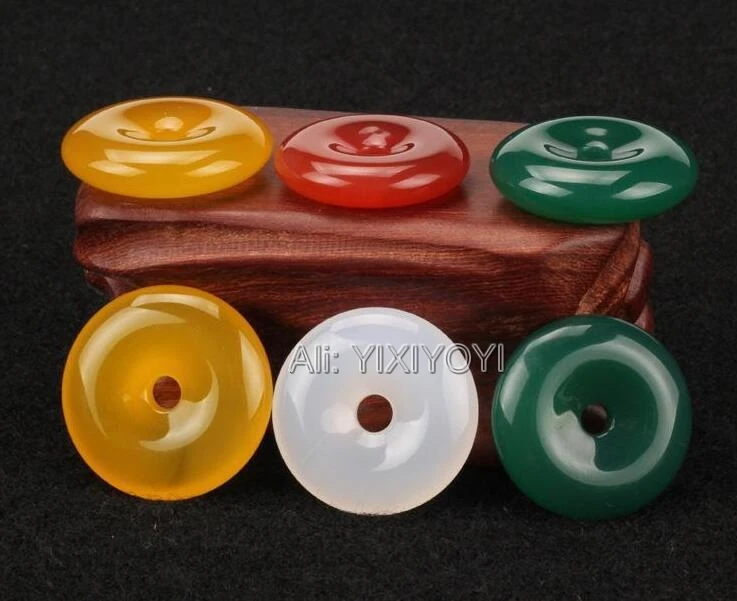 

Beautiful Chinese Handwork Natural Yellow Green Red Agate Jade Carved Round Buckle Lucky Pendant + Rope Necklace Fine Jewelry