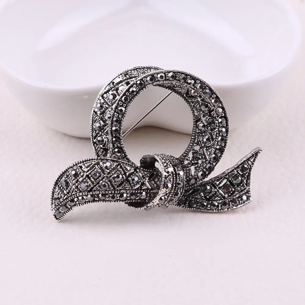 Black Rhinestone Pearl Brooches 2