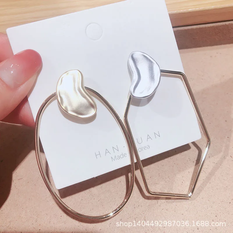 

New Arrival Metal Vintage Geometric Women Dangle Earrings Exaggerate Simple Round Irregular Cool Air Earrings Female Jewelry