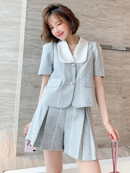 

Fashion jacquard contrast color lapel jacket + high waist pleated wide leg shorts suit women's early autumn 2020