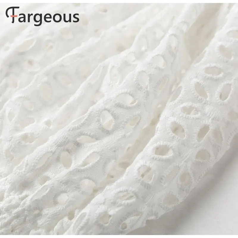 Fargeous открытые пышные рукава Топы Для женщин Повседневное летние модные праздничные Семейные комплекты короткая футболка женский пляжный белый мини-футболки