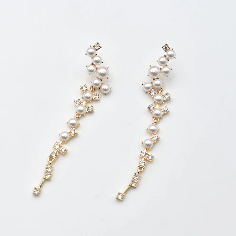 Carvejewl Korea design Clear rhinestone wedding earrings new luxury Elegant Women Bride simulated Pearl Long Chandelier Earrings