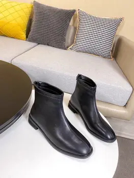 

New British style boots fashion small square head solid wood square heel design