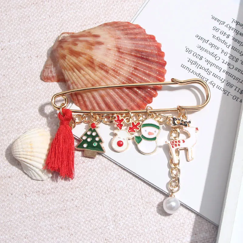 Flatfoosie Christmas Gift Brooch Santa Claus Christmas Tree Socks Cute Deer Women Pins Tassel Pearl Brooches New Year Party