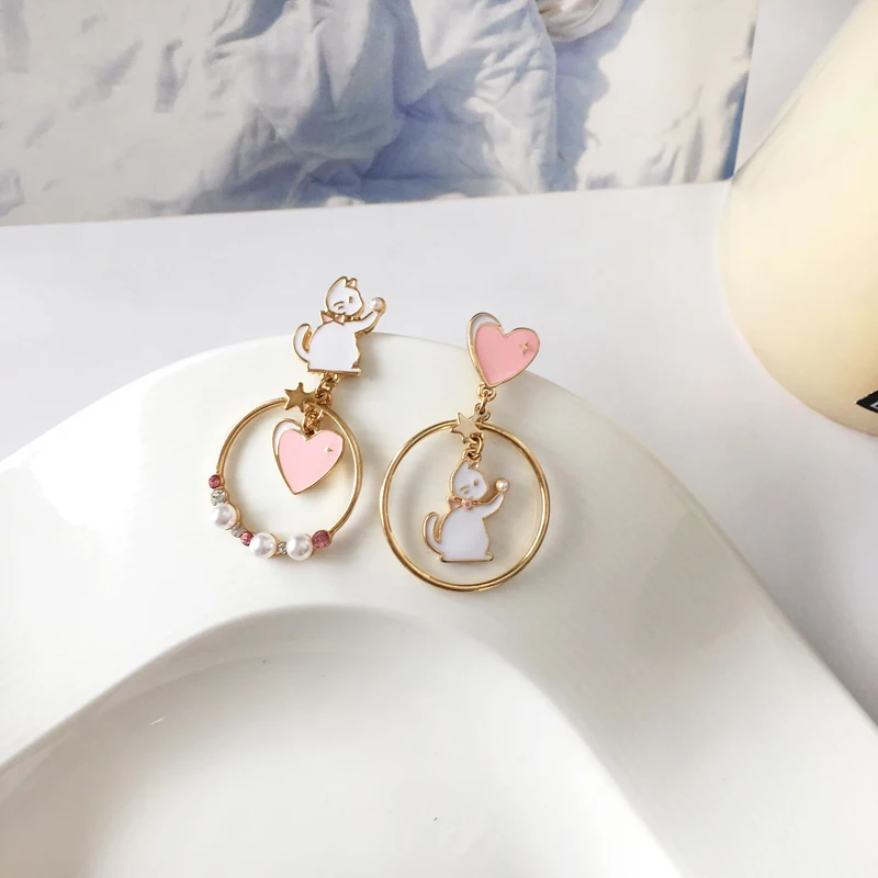 Kawaii Cat Hearts Pearly Earrings - Limited Edition