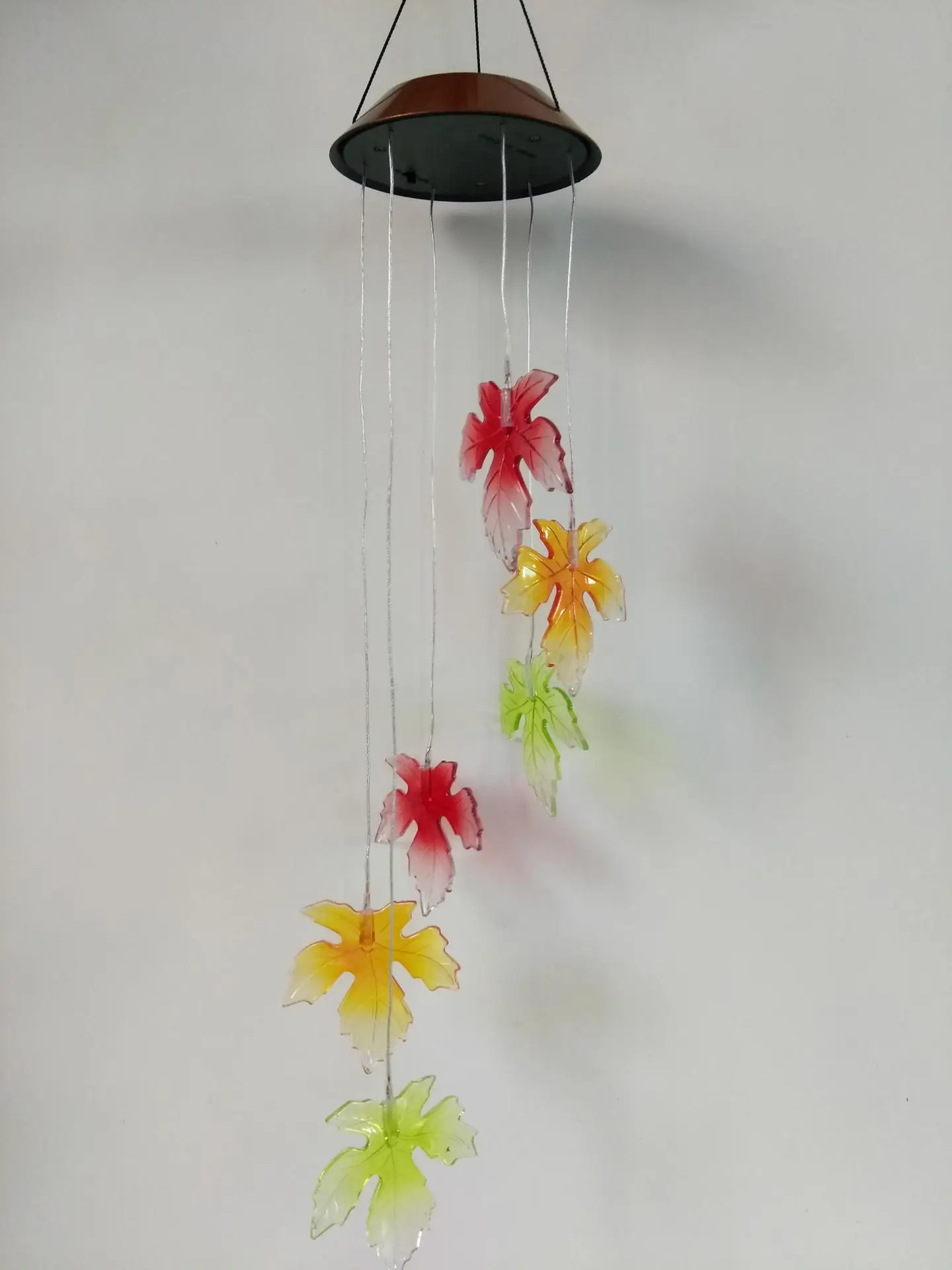 

Solar Wind Chime Photosensitive Colorful Changing Maple Leaf LED Light Indoor Outdoor Decorations