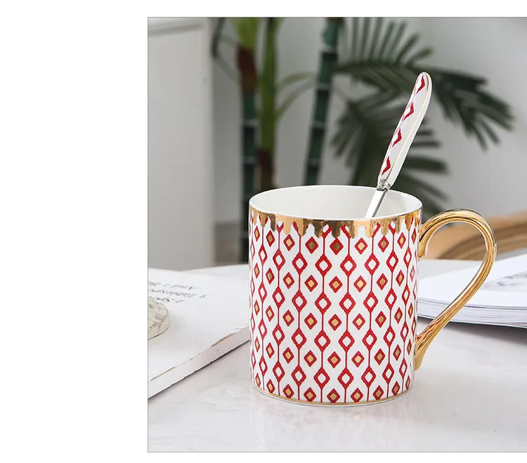 Nordic Ceramic Mug with Lid Spoon Office Coffee Cup Milk Breakfast Couple Cup Gift Box Home Decoration Accessories Modern