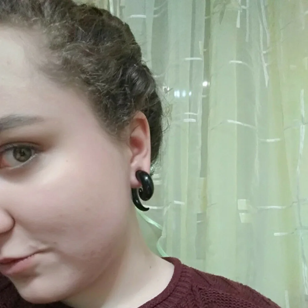 Пирсинг уха штепсельные вилки и тоннелей 1 шт. черного цвета в стиле панк