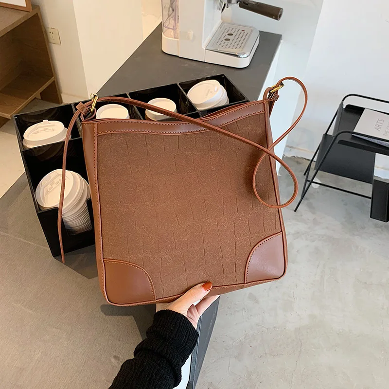 

High Capacity Pu Leather Crossboby Bags for Women 2020 Winter Designer Branded Shoulder Handbags and Purses Luxury Travel Bag