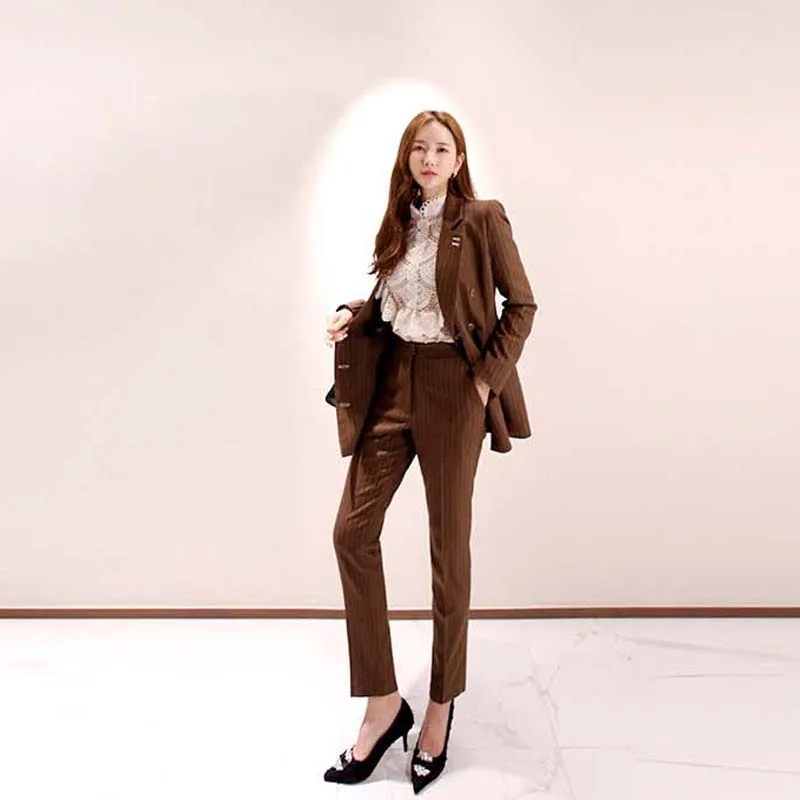 Han edition autumn royal elder sister aura lapel striped pants suit