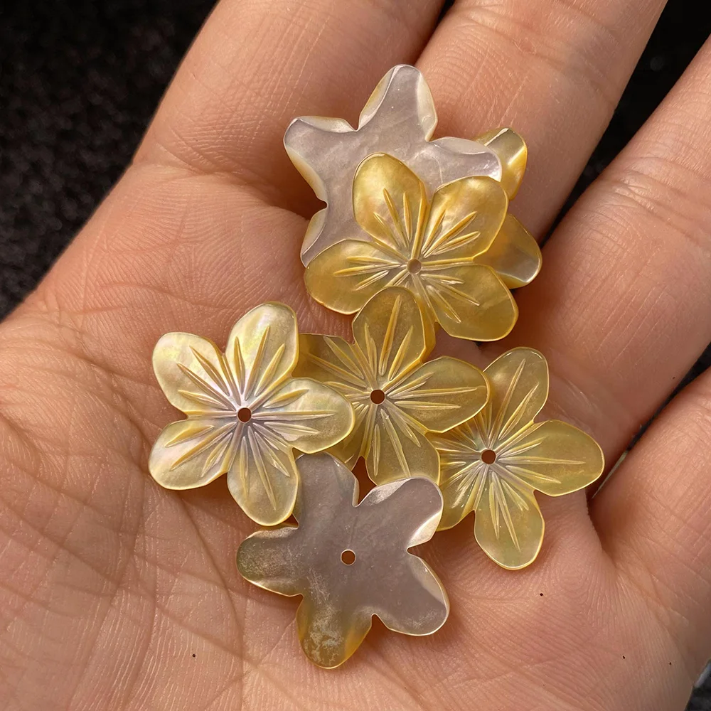 

Shell Beads Carved-flowered Accessories Yellow Loose Shell For Jewelry Making Bracelet Earring Handiwork Sewing Accessory