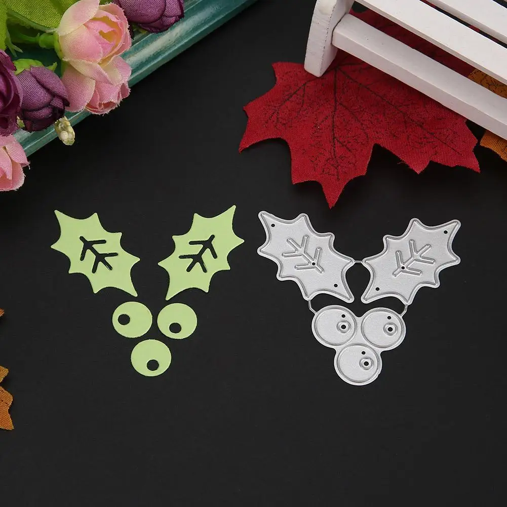 

Christmas Dies Metal Cutting Dies Stencils Scrapbook Embossing DIY Photo Album Card Gift Scrapbooking Dies Christmas Cards Decor