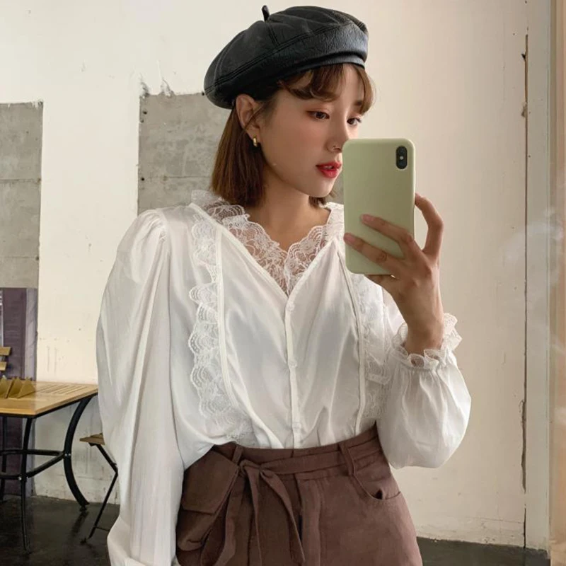 

Vintage Look Fancy Lady Lace Patchwork Shirt Women Top Spring Autumn Blouse Chemise Femme Chemisier Blusa Renda Mujer Camisa