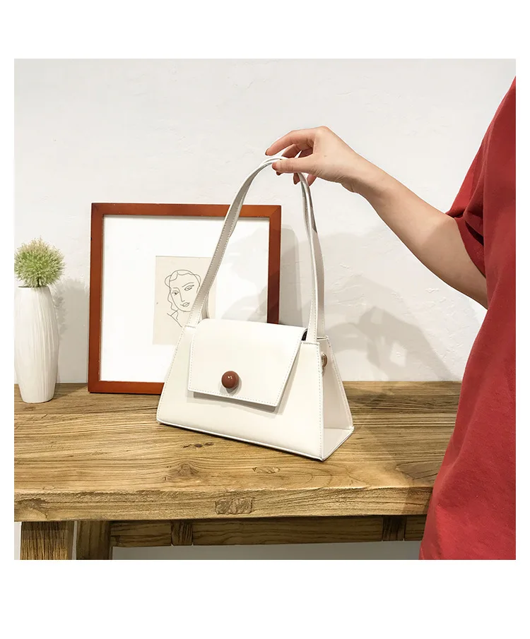 Small group bag women's bag new retro fashion portable small square bag versatile single shoulder design messenger bag