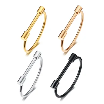 

Trendy personality titanium steel horseshoe horseshoe buckle bracelet D-shaped stainless steel ladies bracelet wholesale