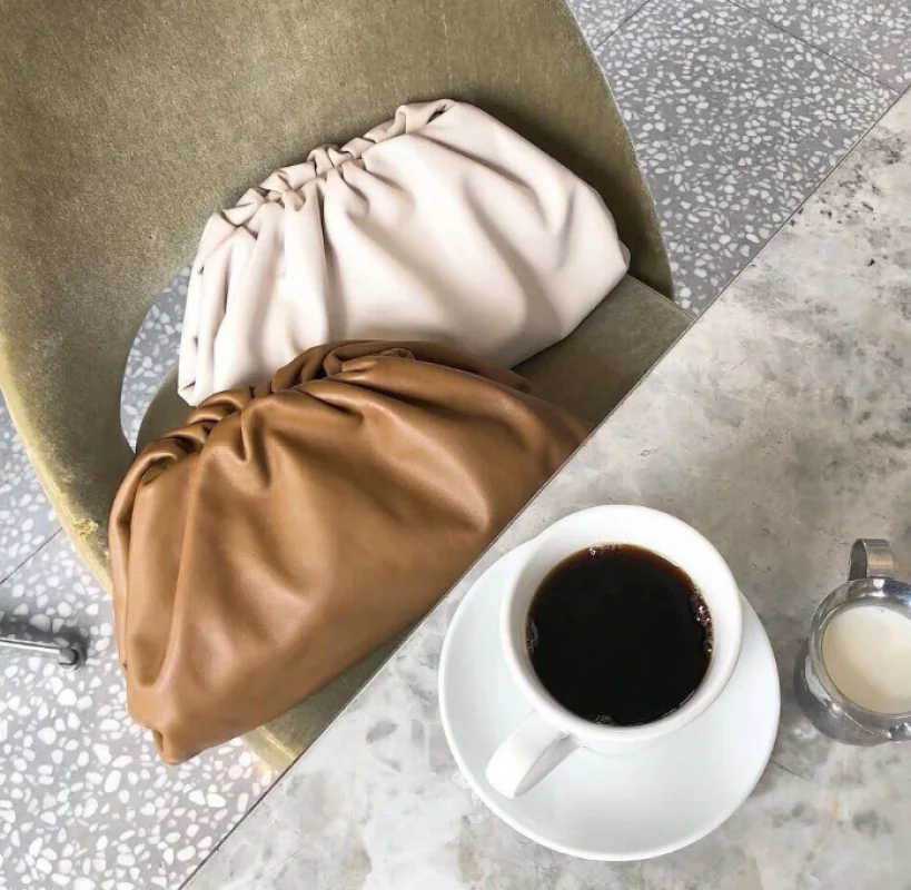 

Luxury Genuine Leather Cloud Bag Fold 2019 New One-shoulder Women Diagonal Soft Cross Dumpling Bag Clutch Bag Women