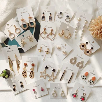 

PE2 Bling Earring Mixed Color Cute Round Stud Earrings For Women Fashion Jewelry Birthday Gift Wholesale