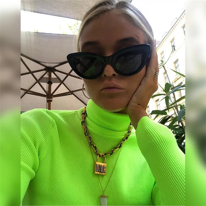 9414860136_1453572700