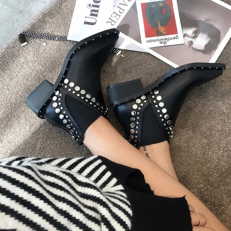 

Shoes Lolita Boots Lace Up Winter Women Bootee Woman 2019 Rivets Booties Ladies Chunky Heel Pointy Rock Med Autumn Rubber