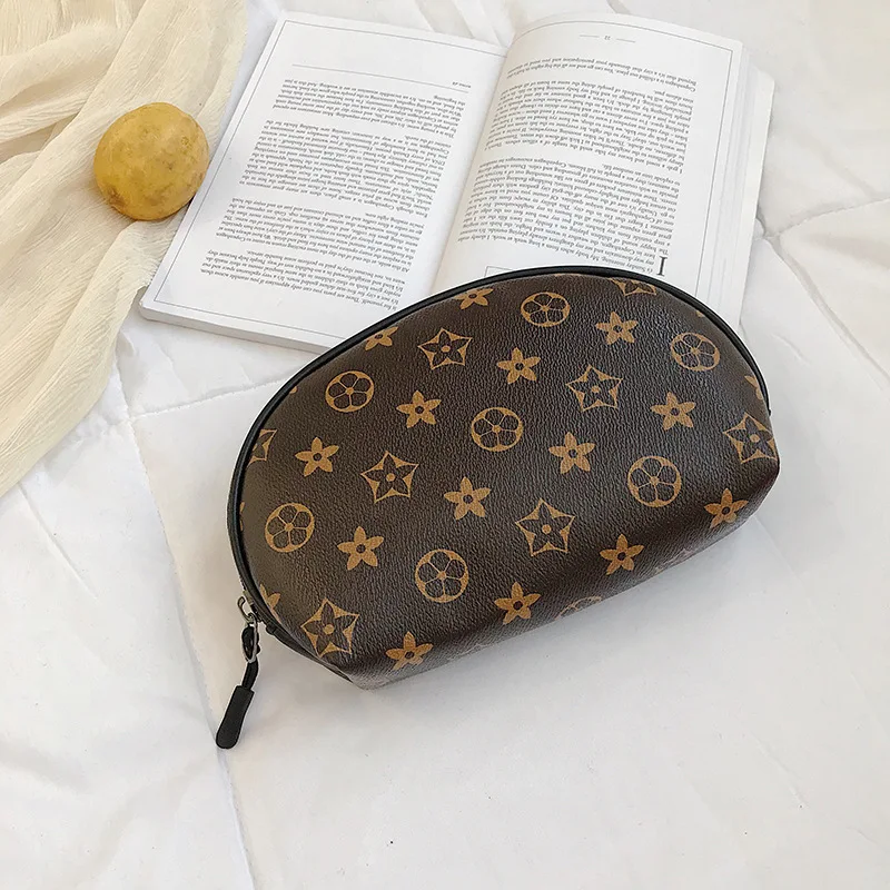 

New Style Fashion Female Cosmetic Bag Pu Semicircle Bag Waterproof Wearable Convenient Clutch Bag Makeup Bag Clutch Bag Fashion