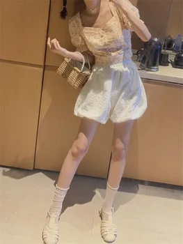 

2020 French style female lace embossed texture pumpkin pants elastic high waist thin bud shorts