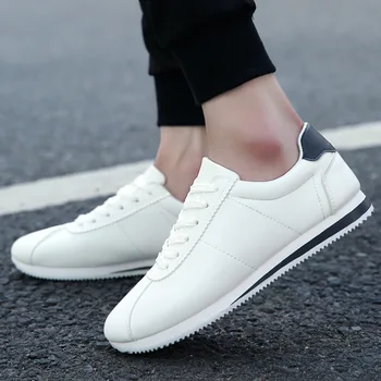 

Men Leather Skateboarding Shoes Outdoor Sneaker Low-top lightweight Trainers Sports Flat Comfortable Zapatillas Hombre