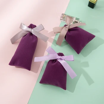 

Thick Velvet Jewelry Packaging Bags Custom Small Pouches with Ribbon Chic Wedding Favor Pouch Sachet Cosmetic Gift Pouches