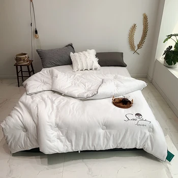 

Blancstar High Quality Spring Autumn Quilt 100% Cotton Soybean Fibre Paded Comforter Cotton Cover Embroidery Comforter Q003
