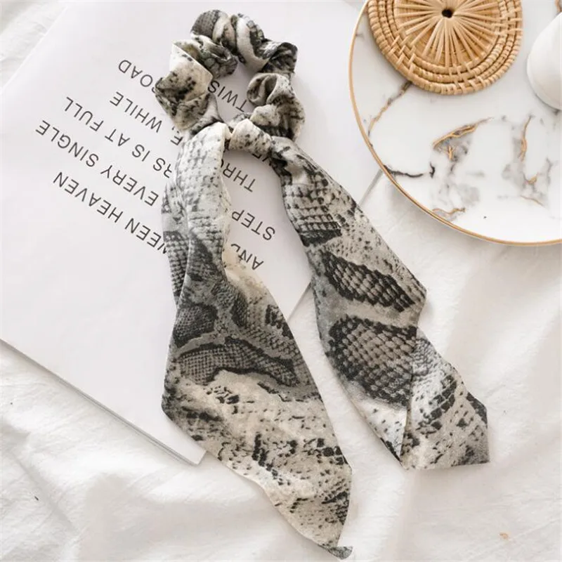 grey snake print Эластичный женский шарф в стиле панк с конским хвостом, шикарные резинки для волос с леопардовым принтом, зимние ленты для волос со змеиным принтом - Цвет: grey snake print