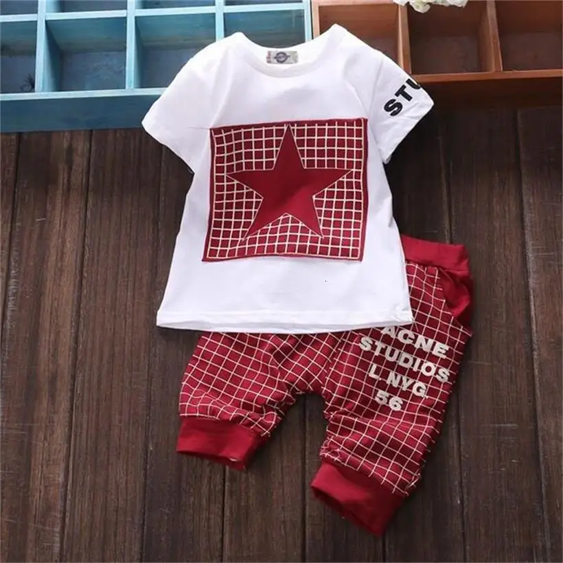 Новая популярная детская одежда Летний детский комплект одежды, футболка+ штаны, костюм одежда с принтом Звезды Спортивный костюм для новорожденных